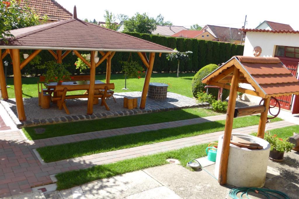 Napfeny Apartman Es Vendeghaz Egerszalók Værelse billede