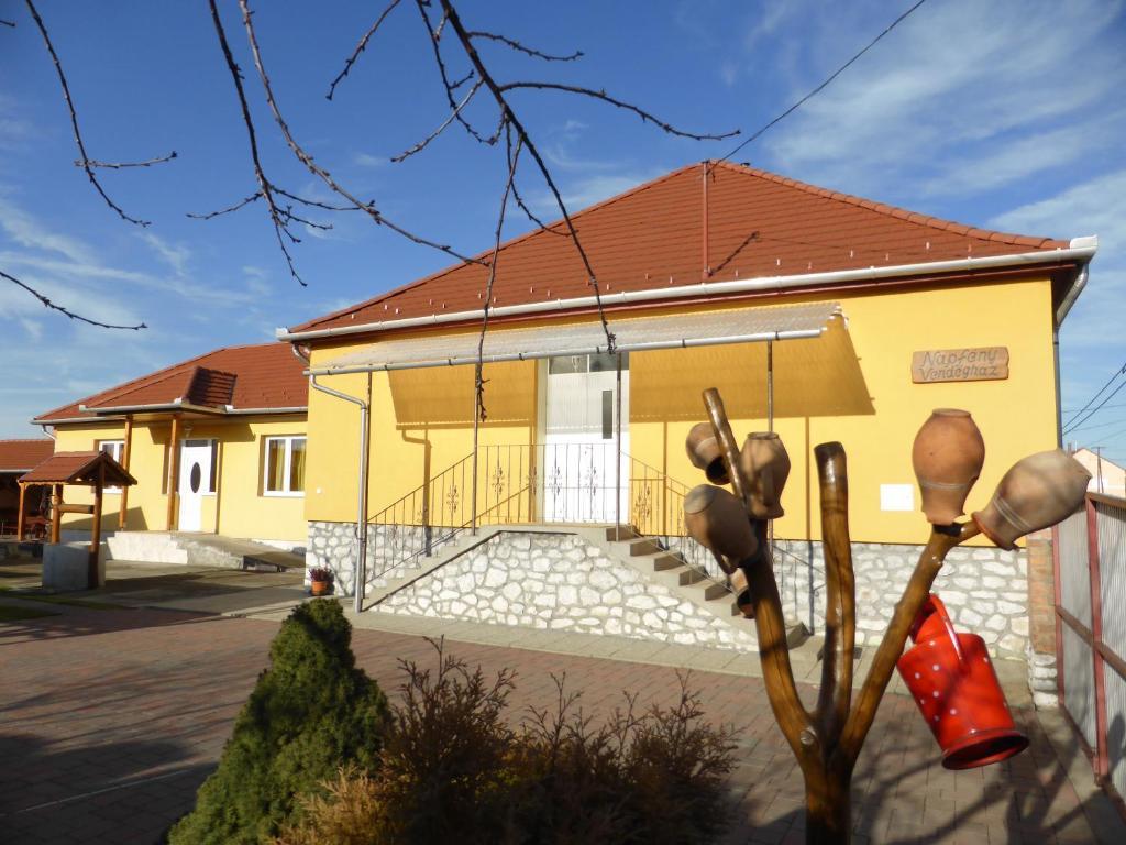 Napfeny Apartman Es Vendeghaz Egerszalók Eksteriør billede